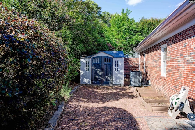 412 White Birch Cir, Columbia, SC 29223 - view of yard with central AC unit, a shed, and an outbuilding