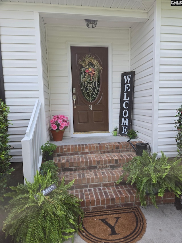view of property entrance