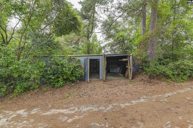 3334 Spring Dr, West Columbia, SC 29170 - view of pole building