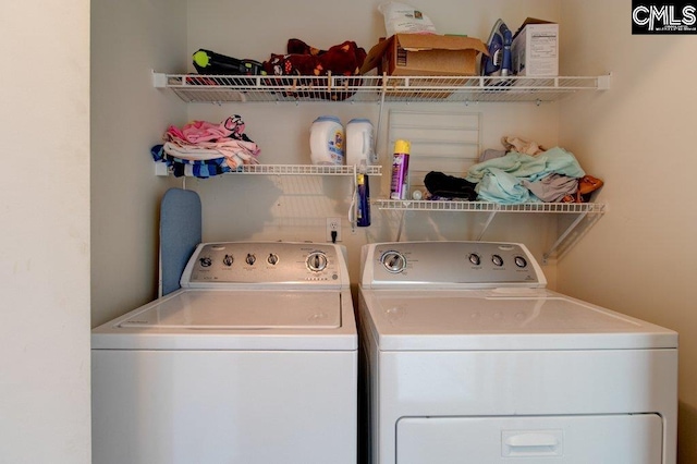 115 Chestnut Woods Ln, Columbia, SC 29212 - laundry room with washing machine and dryer