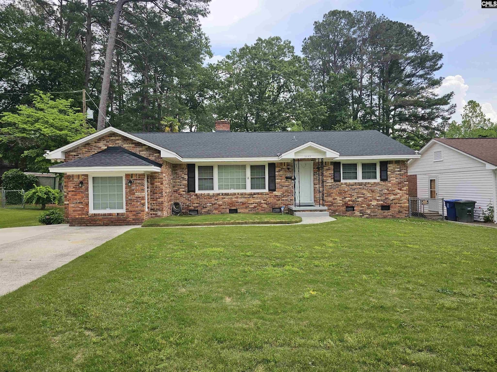 2532 Parkwood Rd, Columbia, SC 29204 - single story home featuring crawl space, a front yard, a chimney, and brick siding