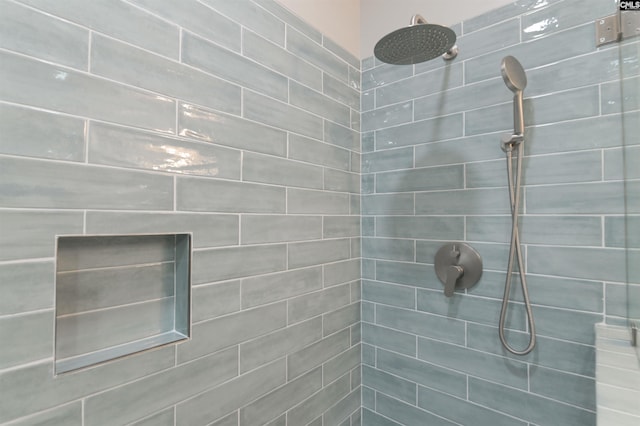 128 Van Der Horst Dr, Columbia, SC 29229 - full bath featuring a tile shower