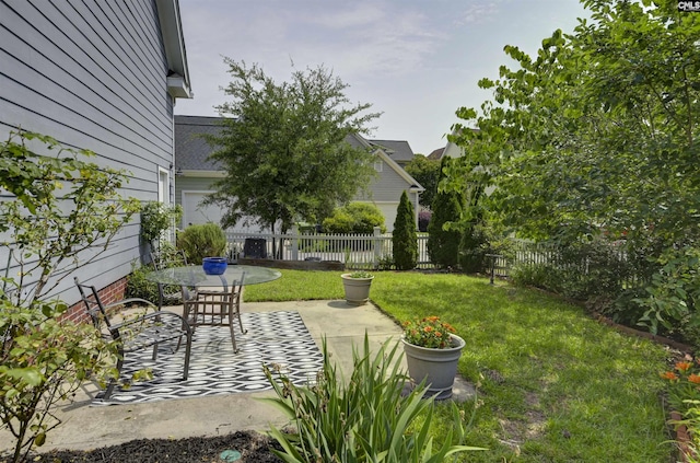 128 Van Der Horst Dr, Columbia, SC 29229 - view of yard with a patio area