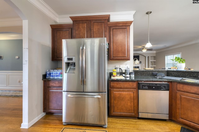 22 Genesis Ln, Camden, SC 29020 - kitchen featuring stainless steel fridge, dishwashing machine, arched walkways, ornamental molding, and a ceiling fan