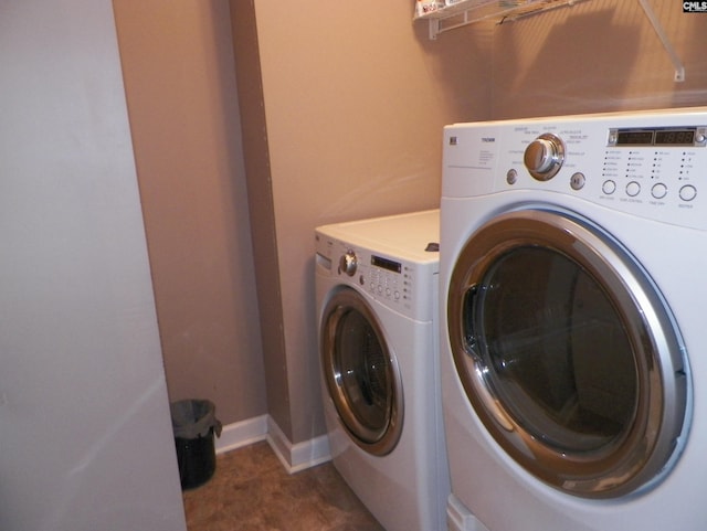 217 Tattlers Trl, Irmo, SC 29063 - washroom with washing machine and clothes dryer and baseboards