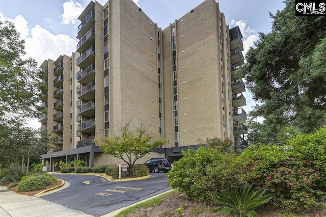 619 King St Unit 608, Columbia, SC 29205 - view of apartment building / complex featuring uncovered parking
