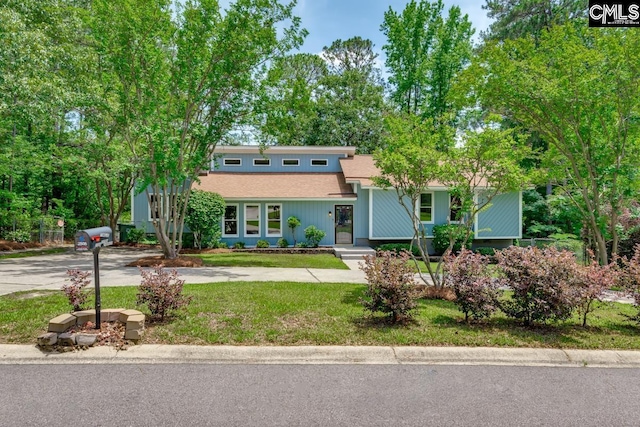 2308 Exton Shore Dr, Columbia, SC 29209 - view of front of home featuring a front yard