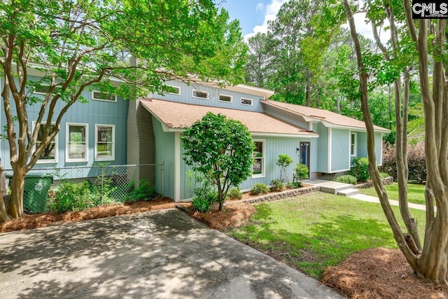 2308 Exton Shore Dr, Columbia, SC 29209 - view of front facade with a shingled roof