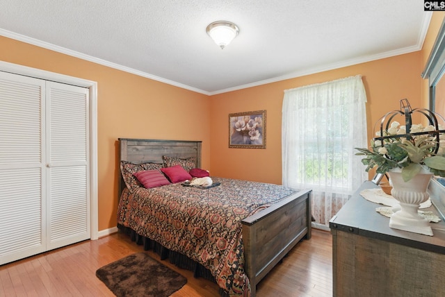 2015 Valley View Rd, West Columbia, SC 29172 - bedroom featuring wood-type flooring and ornamental molding