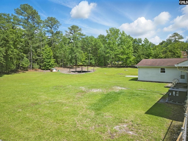 2015 Valley View Rd, West Columbia, SC 29172 - view of green lawn with a view of trees