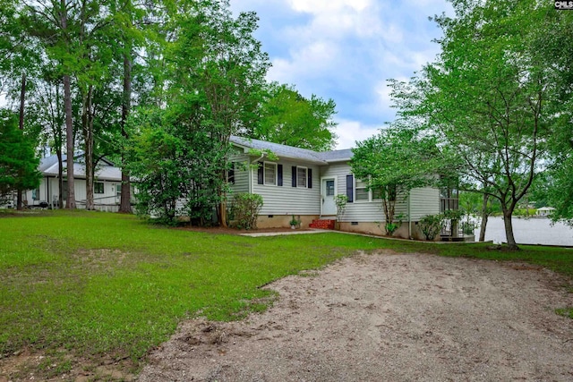 1805 Lakeshore Rd, Camden, SC 29020 - ranch-style house featuring crawl space and a front lawn
