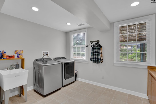 531 Sulgrave Dr, Columbia, SC 29210 - laundry area featuring independent washer and dryer, baseboards, healthy amount of natural light, and recessed lighting
