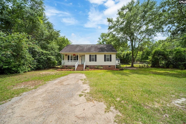 144 Stephanie Dr, Lexington, SC 29073 - ranch-style house featuring crawl space, covered porch, a front yard, and driveway