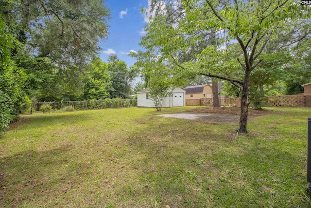 1629 B Ave, West Columbia, SC 29169 - view of yard featuring an outbuilding
