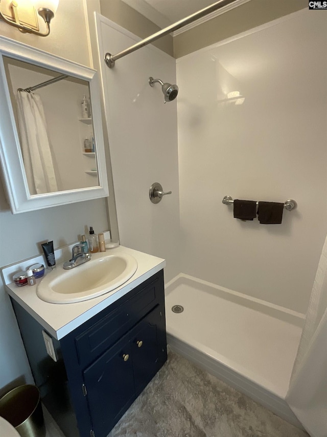 150 Azalea Ave, Bamberg, SC 29003 - full bath featuring a shower with shower curtain and vanity