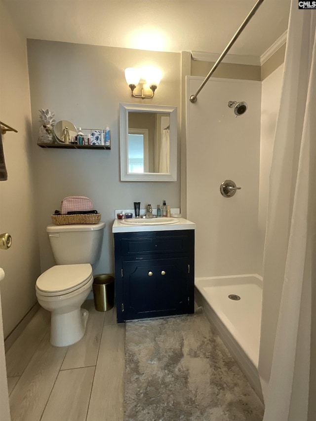 150 Azalea Ave, Bamberg, SC 29003 - bathroom with toilet, vanity, and a shower with curtain