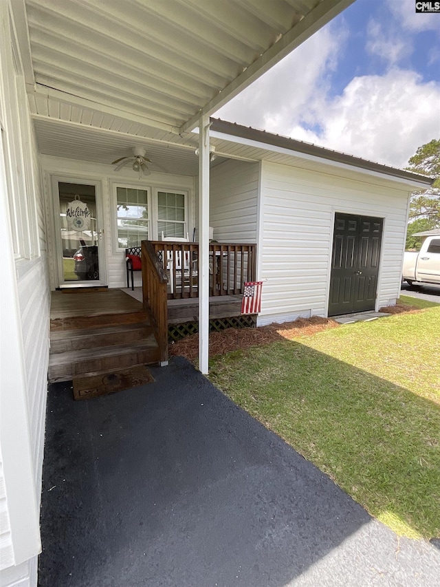 150 Azalea Ave, Bamberg, SC 29003 - porch featuring ceiling fan and a lawn