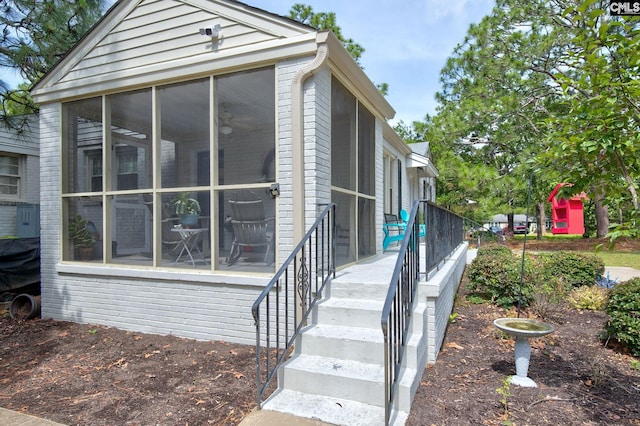 4524 Mosshill Rd, Columbia, SC 29206 - view of front of home with a sunroom