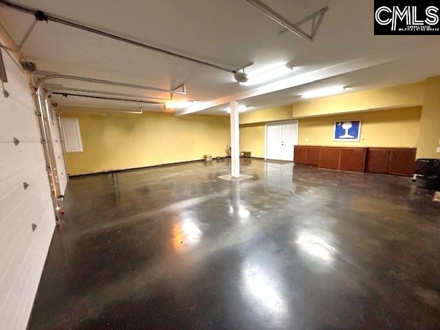 166 Sawney Creek Cir, Ridgeway, SC 29130 - garage featuring a garage door opener