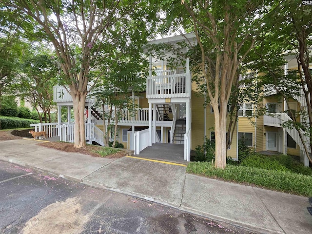 1850 Atlantic Dr, Columbia, SC 29210 - view of front of property featuring stairway