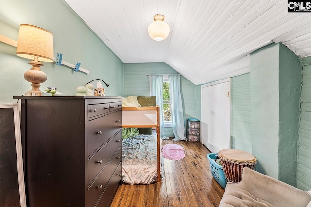 2909 Columbia Ave, Columbia, SC 29201 - bedroom with hardwood / wood-style floors and lofted ceiling