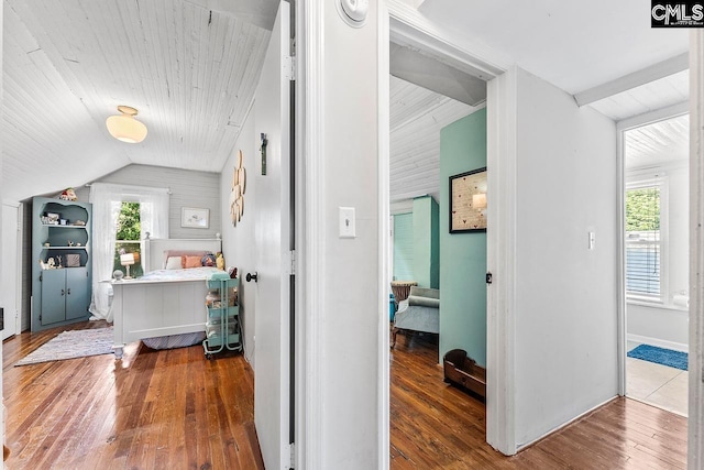 2909 Columbia Ave, Columbia, SC 29201 - corridor featuring wood-type flooring, lofted ceiling, and baseboards