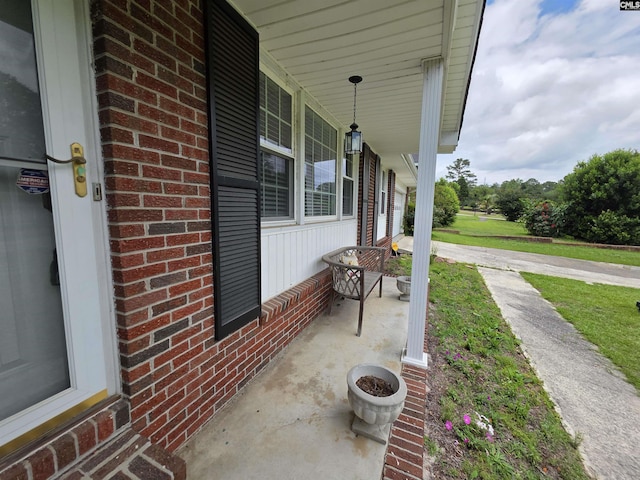 804 Dogwood St, Cayce, SC 29033 - view of covered porch