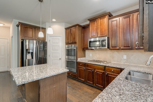 757 Garrett Way, Columbia, SC 29229 - kitchen featuring stainless steel appliances, a sink, dark wood-style flooring, tasteful backsplash, and recessed lighting