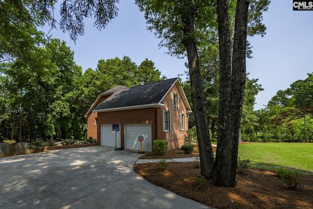315 Poindexter Ln, Lexington, SC 29072 - garage with concrete driveway