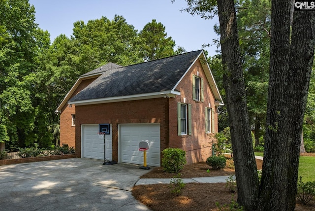 315 Poindexter Ln, Lexington, SC 29072 - garage with driveway
