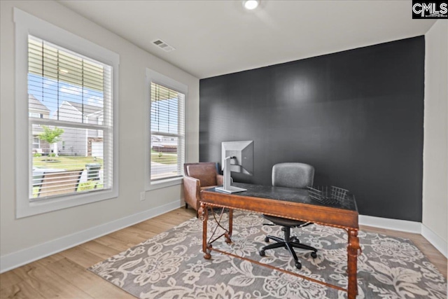 521 Fenwick Dr, Woodruff, SC 29388 - office space with wood finished floors and baseboards