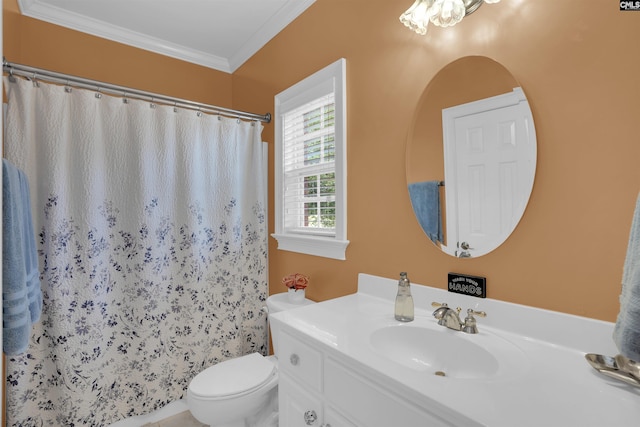 317 Cartgate Cir, Blythewood, SC 29016 - full bathroom with vanity, toilet, crown molding, and curtained shower