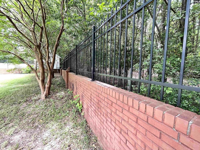 325 Beltline Ave, Batesburg, SC 29006 - view of gate