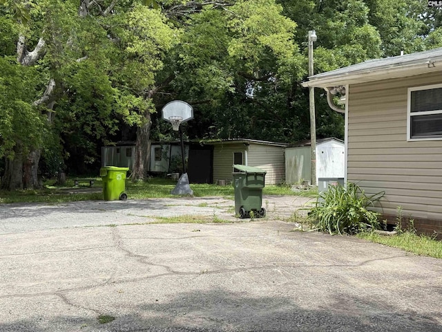 4200 Bluff Rd, Columbia, SC 29209 - view of patio with a storage unit