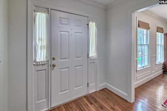 18 Ridgetop Ct, Columbia, SC 29229 - entrance foyer featuring crown molding and light wood finished floors