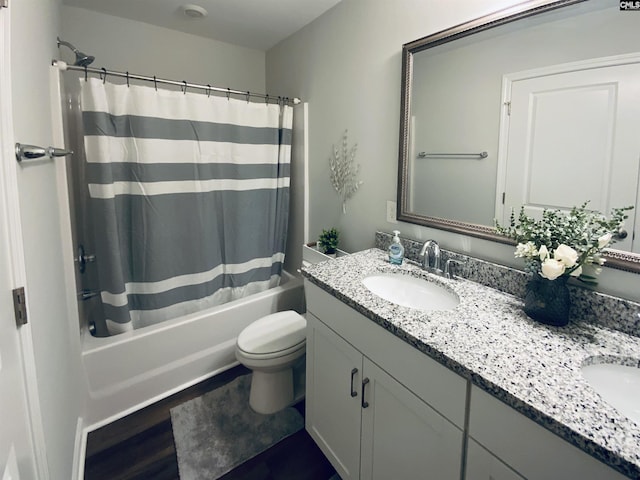 122 Tannery Way, Lexington, SC 29073 - full bath with double vanity and shower / tub combo with curtain