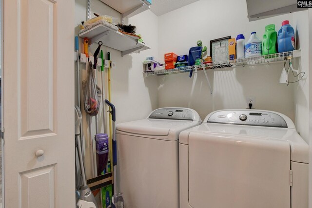 7 Chickasaw Cir, Columbia, SC 29229 - washroom featuring separate washer and dryer