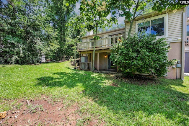 131 Leeward Rd, Columbia, SC 29212 - view of grassy yard featuring a deck