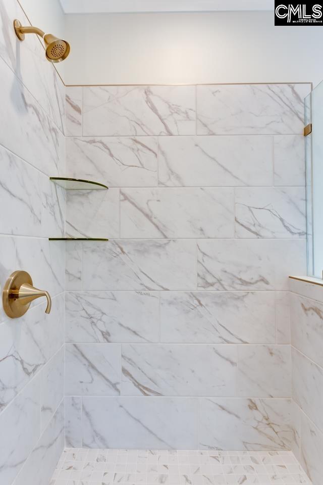 196 Osprey Pointe Ln, Prosperity, SC 29127 - full bath with tiled shower