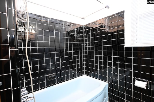 1120 Garden Ave, Cayce, SC 29033 - full bath featuring shower / bathtub combination