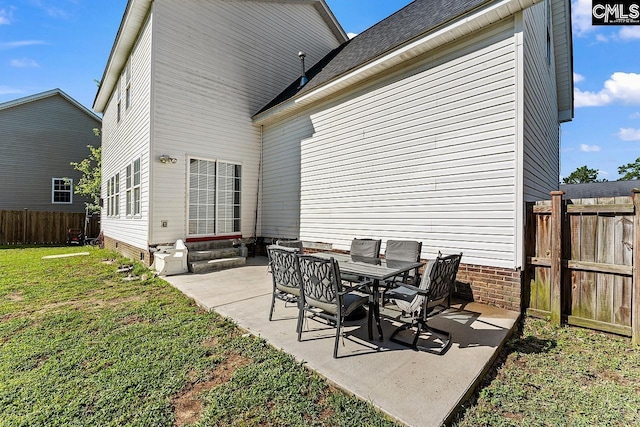 218 Founders Ridge Rd, Columbia, SC 29229 - fenced backyard featuring entry steps and a patio