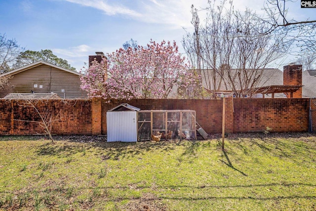 289 King Charles Rd, Columbia, SC 29209 - view of yard featuring exterior structure and an outdoor structure