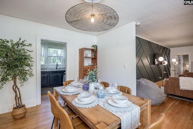 39 Downing, Columbia, SC 29209 - dining space with wood finished floors and crown molding