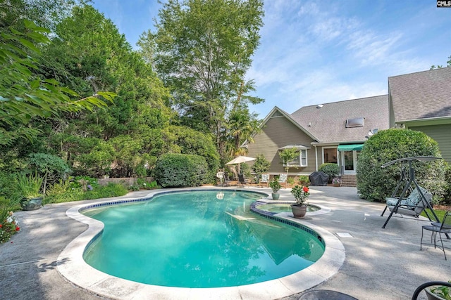 8 Sand Spur Rd, Columbia, SC 29223 - view of pool featuring a patio area and a pool with connected hot tub