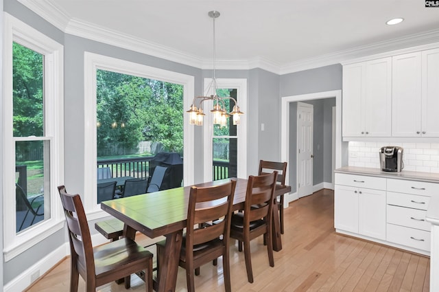 430 Hampton Creek Ct, Columbia, SC 29209 - dining area featuring light wood-style flooring, a chandelier, ornamental molding, and recessed lighting