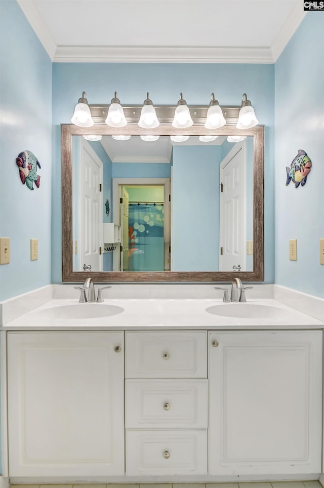 430 Hampton Creek Ct, Columbia, SC 29209 - full bath featuring double vanity, ornamental molding, and curtained shower