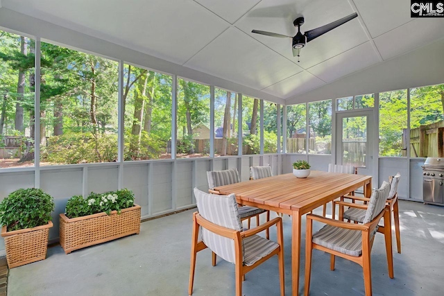 303 High Grove Rd, Summerville, SC 29485 - sunroom featuring ceiling fan and outdoor dining area