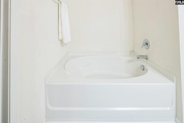 512 Eagles Rest Dr, Chapin, SC 29036 - bathroom featuring a bathtub