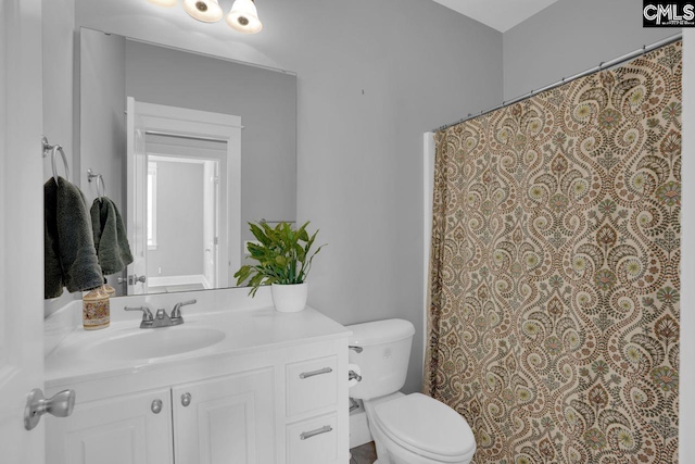 100 Julia Ct, Lexington, SC 29072 - bathroom featuring vanity and a shower with shower curtain