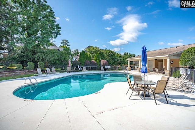 100 Julia Ct, Lexington, SC 29072 - community pool featuring a patio area